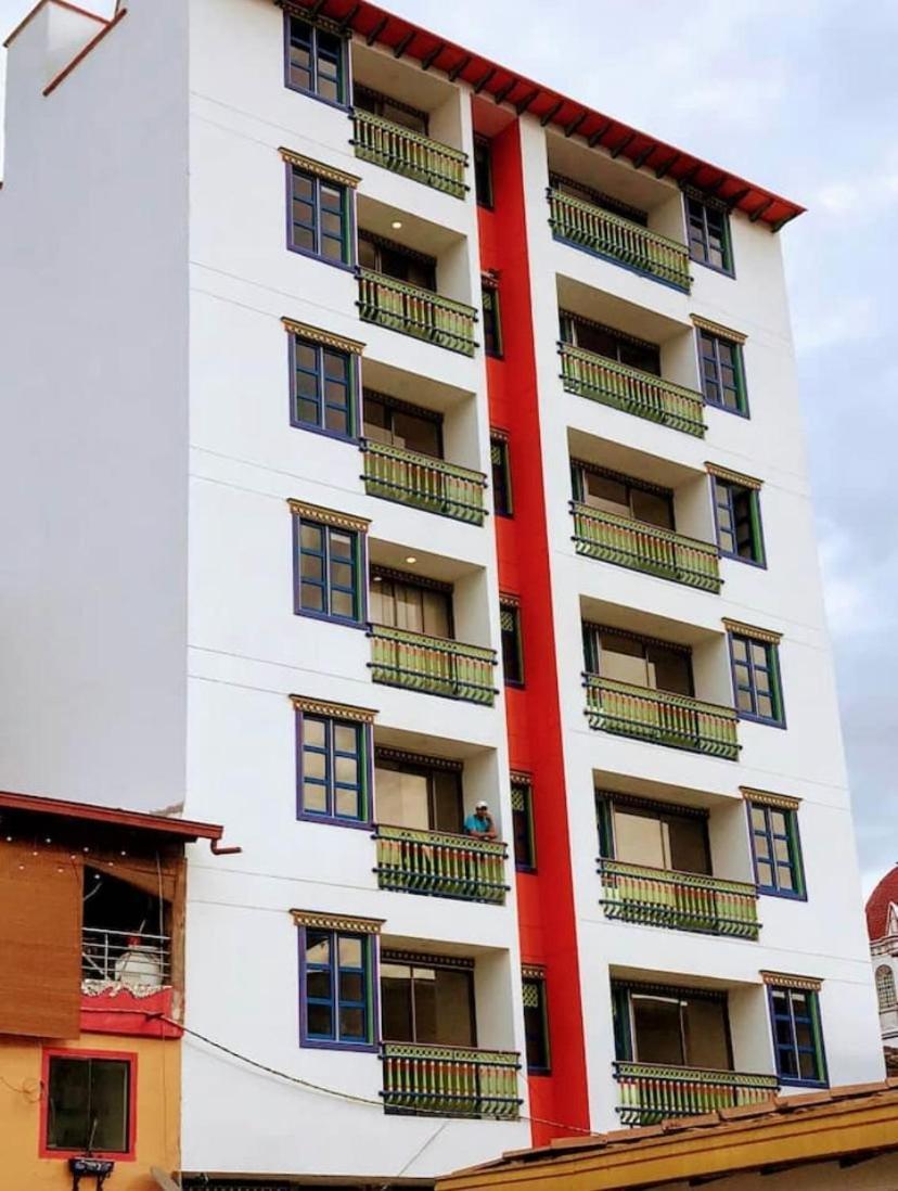 Apartamentos San Jose Vistal Al Lago, Cerca Del Parque. Guatape. 외부 사진